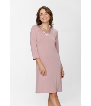 Espalda del camisón largo micromodal